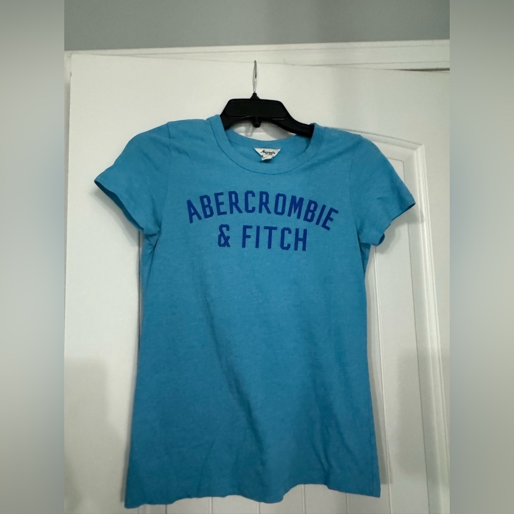 Vintage Y2K Abercrombie Women’s L blue shirt